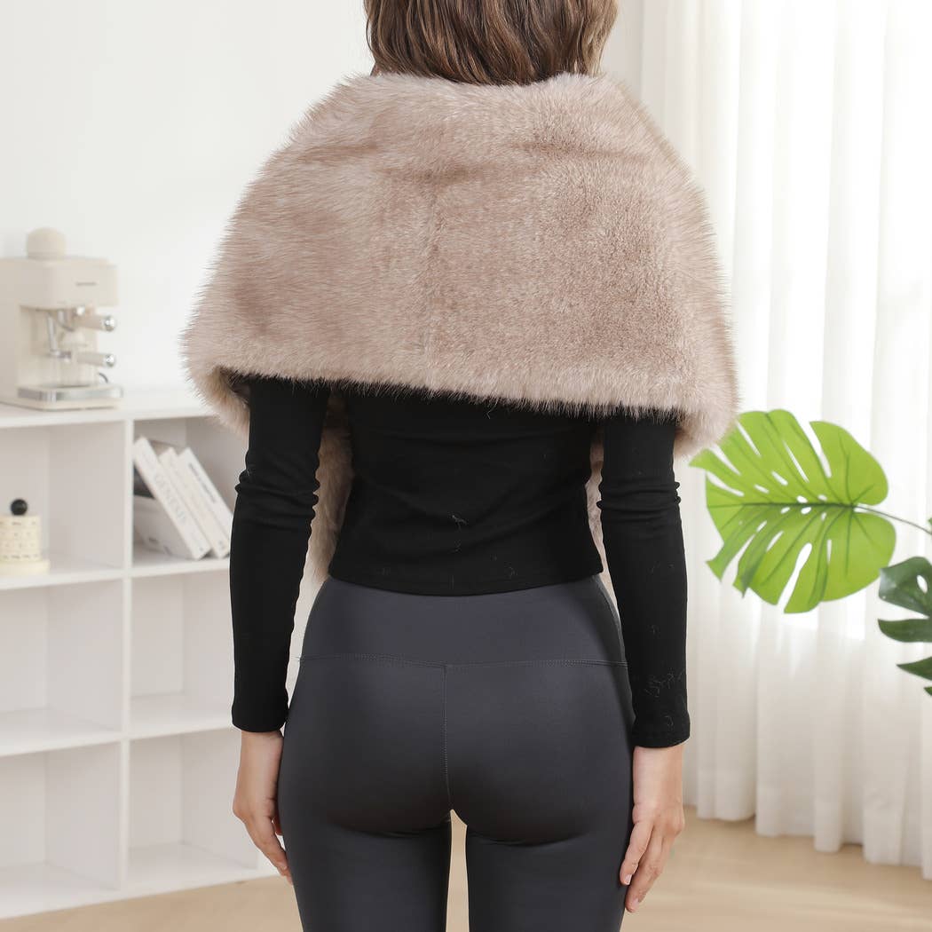 Elegant Faux Fur Capelet Shawl