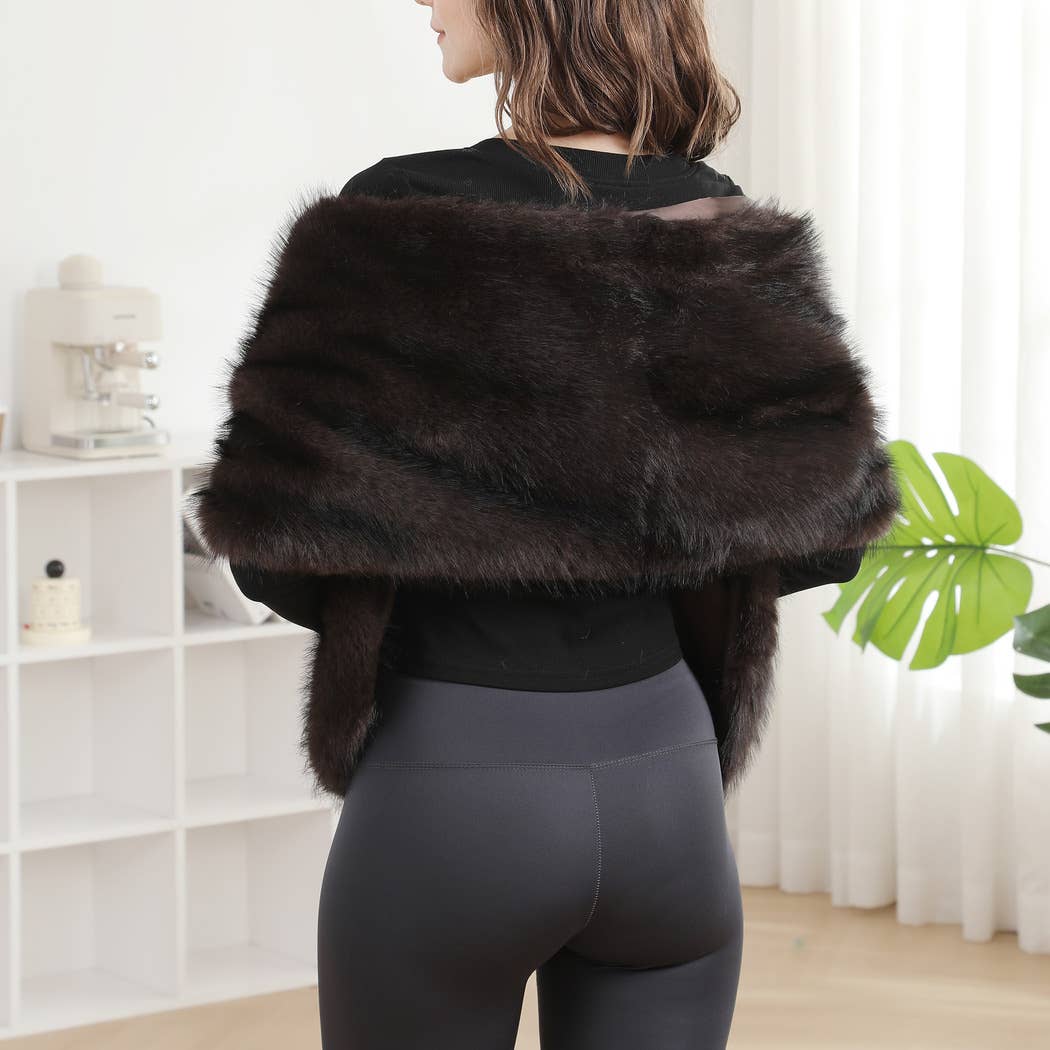 Elegant Faux Fur Capelet Shawl